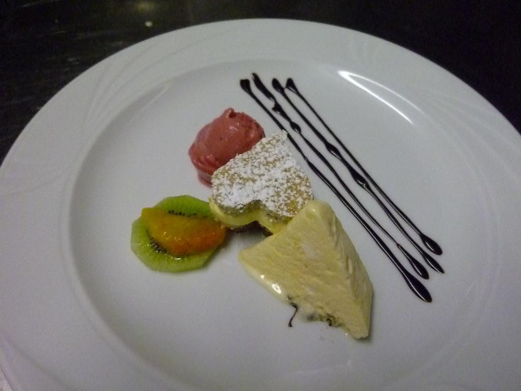 Gasthaus St. Valentin Кьюза Экстерьер фото